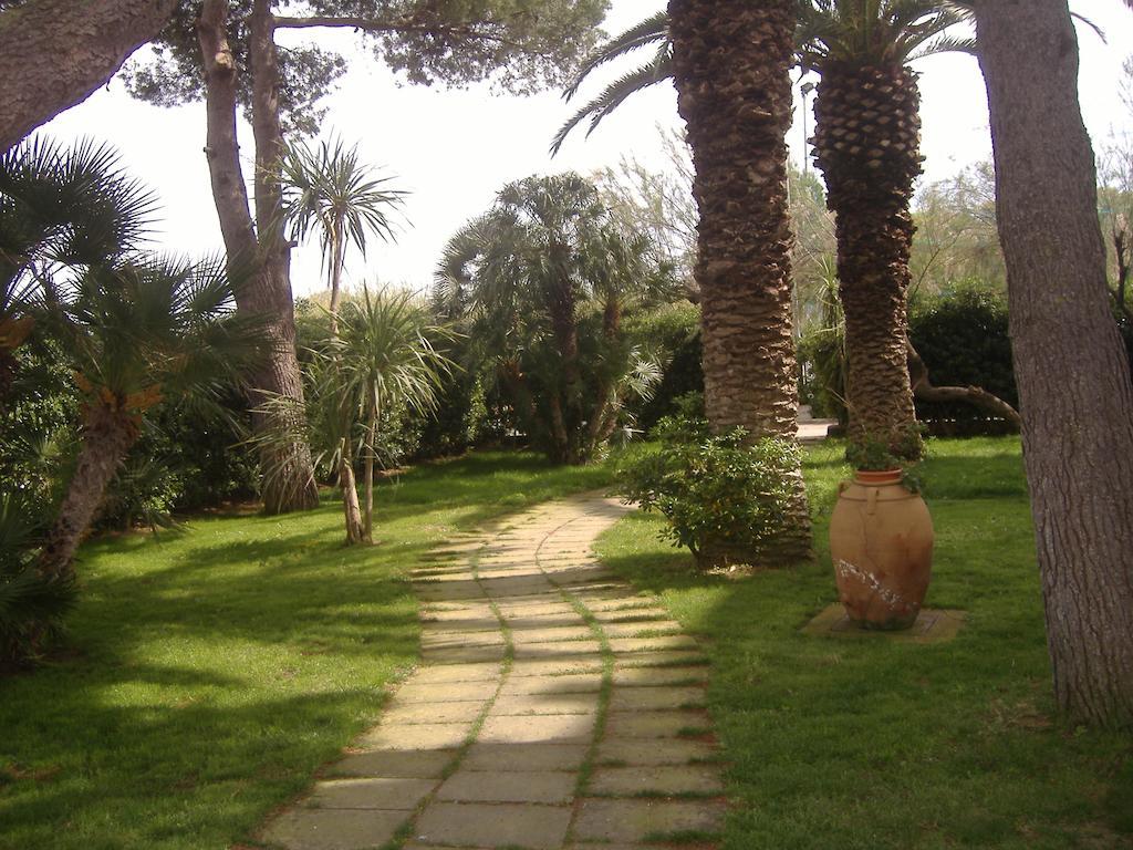 Ecoresort Le Sirene - Caroli Hotels Gallipoli Extérieur photo
